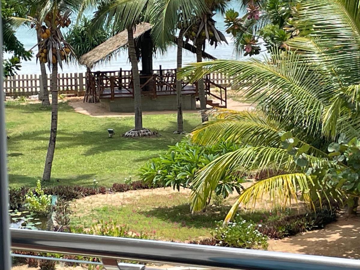 Beach Bliss Trincomalee Exterior foto